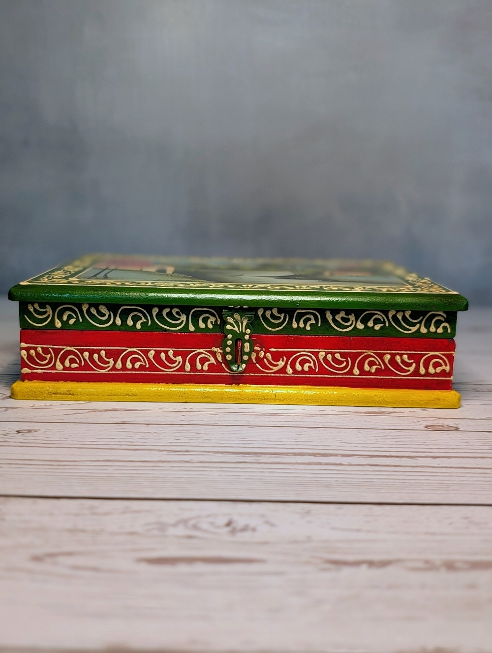 Hand-Painted Wooden Jewelry/Ring Box 8"x6"x2" - Picture 3 of 8